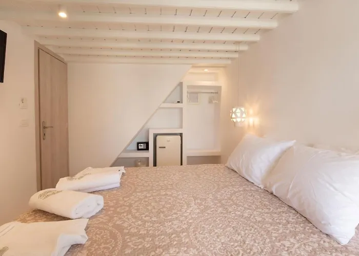 Mylos Suites